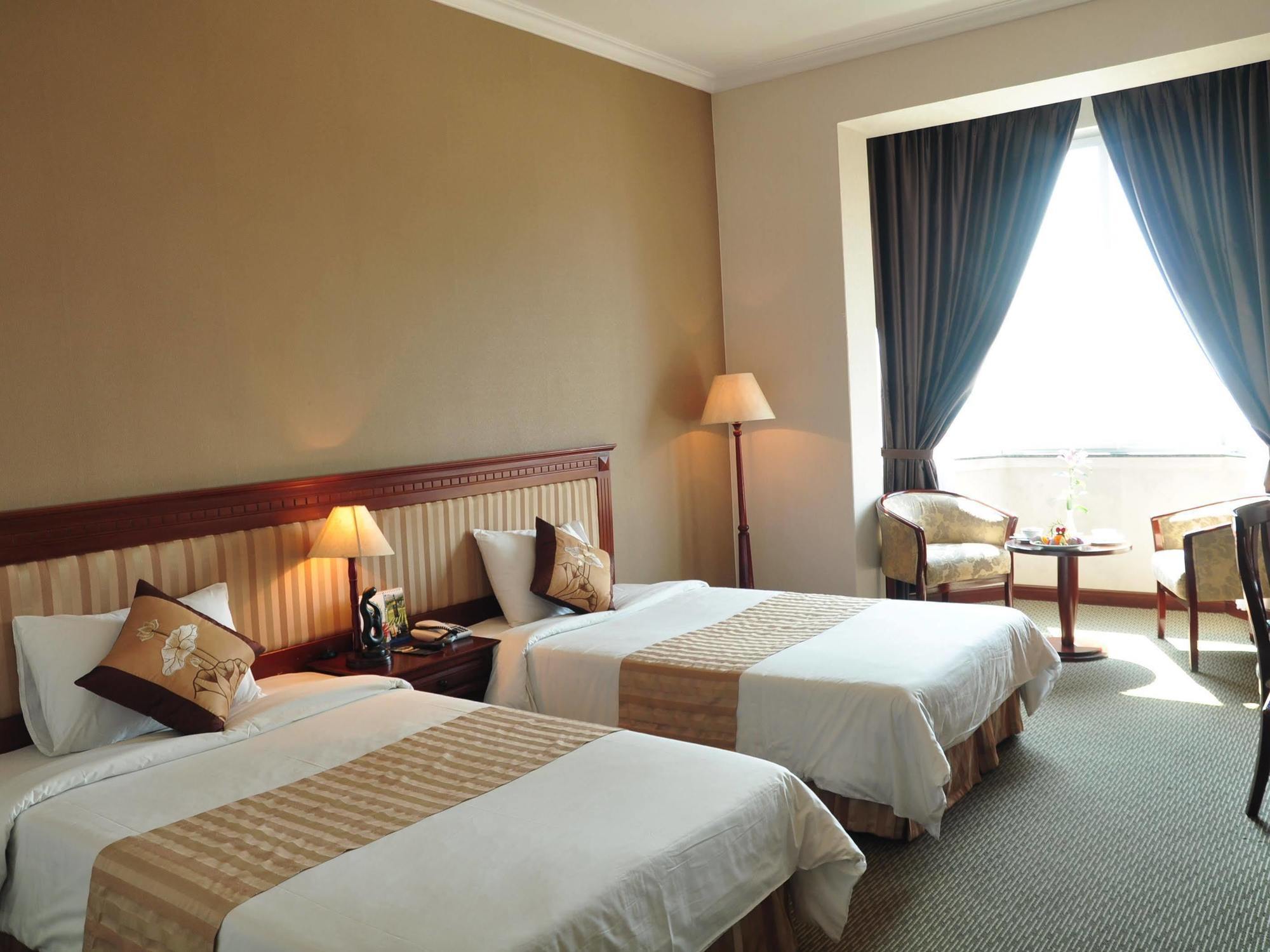 הלונג Aloha Halong Hotel מראה חיצוני תמונה