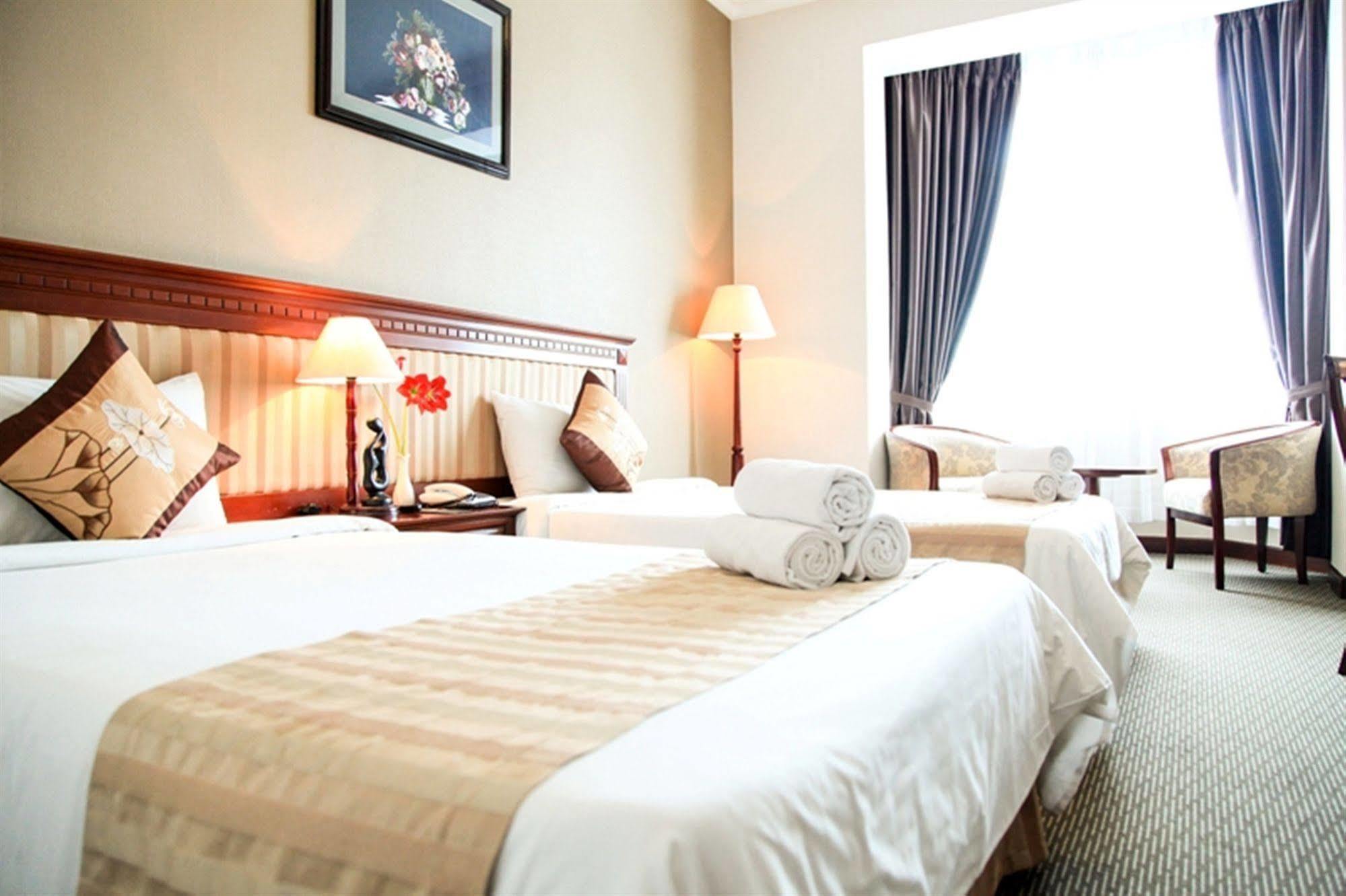 הלונג Aloha Halong Hotel מראה חיצוני תמונה