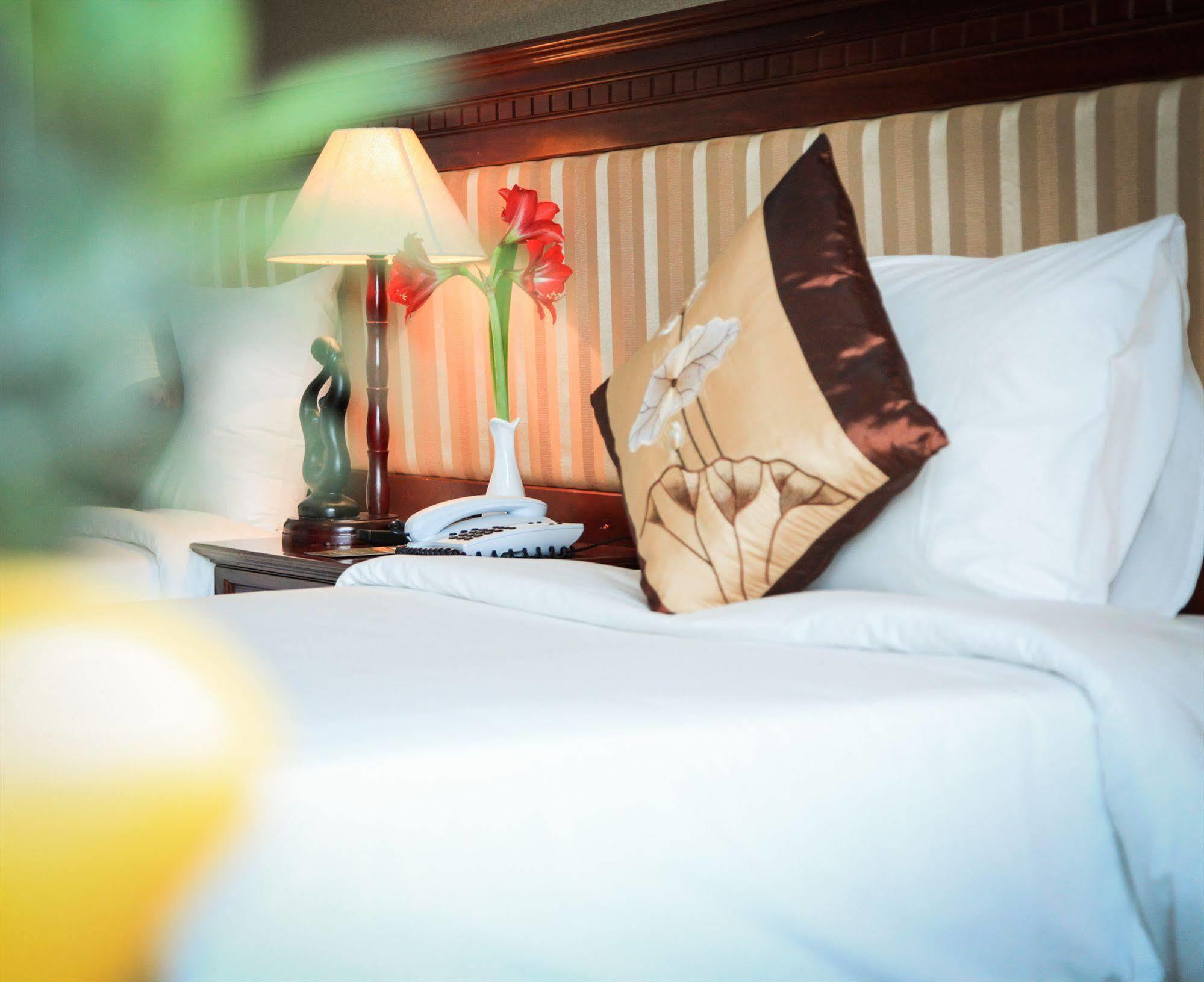 הלונג Aloha Halong Hotel מראה חיצוני תמונה