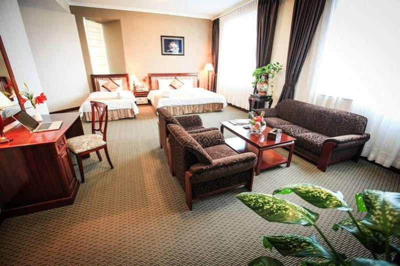 הלונג Aloha Halong Hotel מראה חיצוני תמונה