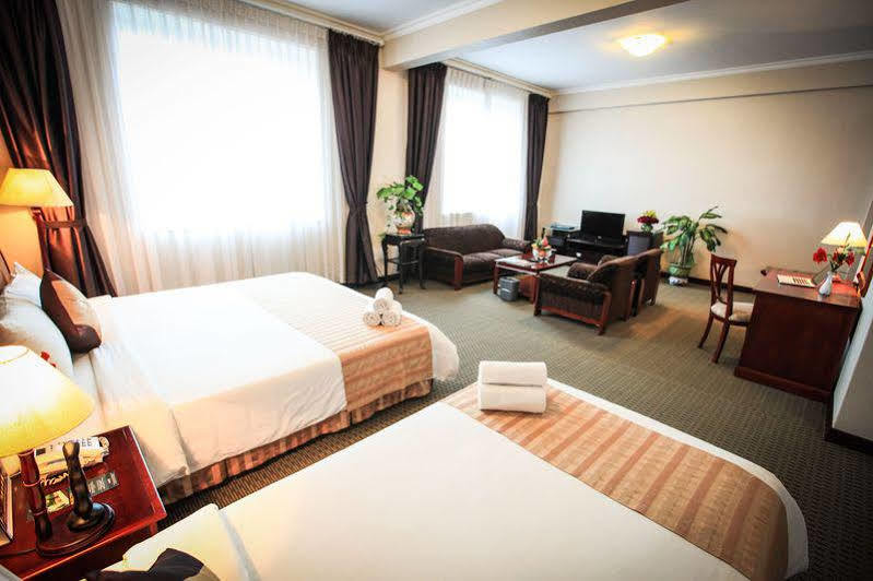 הלונג Aloha Halong Hotel מראה חיצוני תמונה